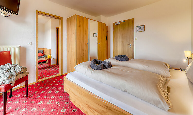 Doppelzimmer mit Balkon im Urlaubshotel in Rinchnach